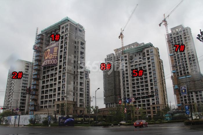 百翘香江1、2、5、7、8号楼施工实景图 2015.10摄